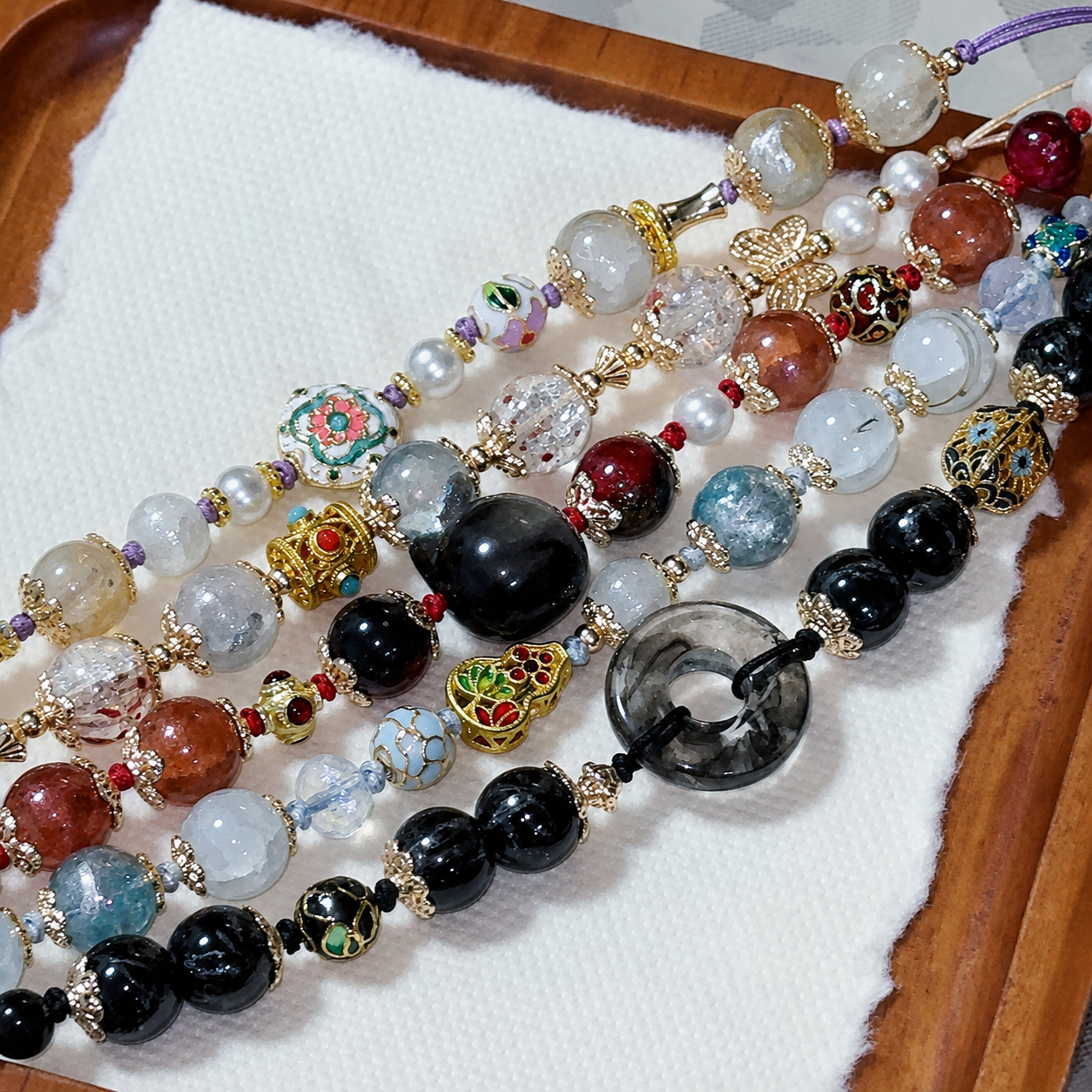 SYLUS-Shared Lanterns Concept Bracelet (Adjustable)