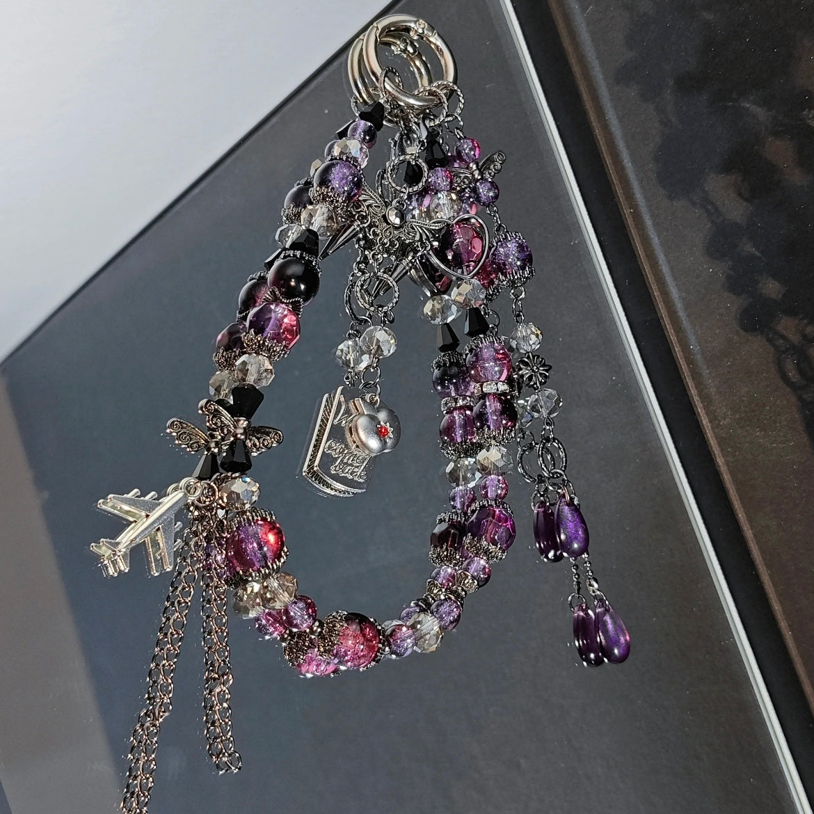 CALEB-Lover‘s Eyes Concept Pendent