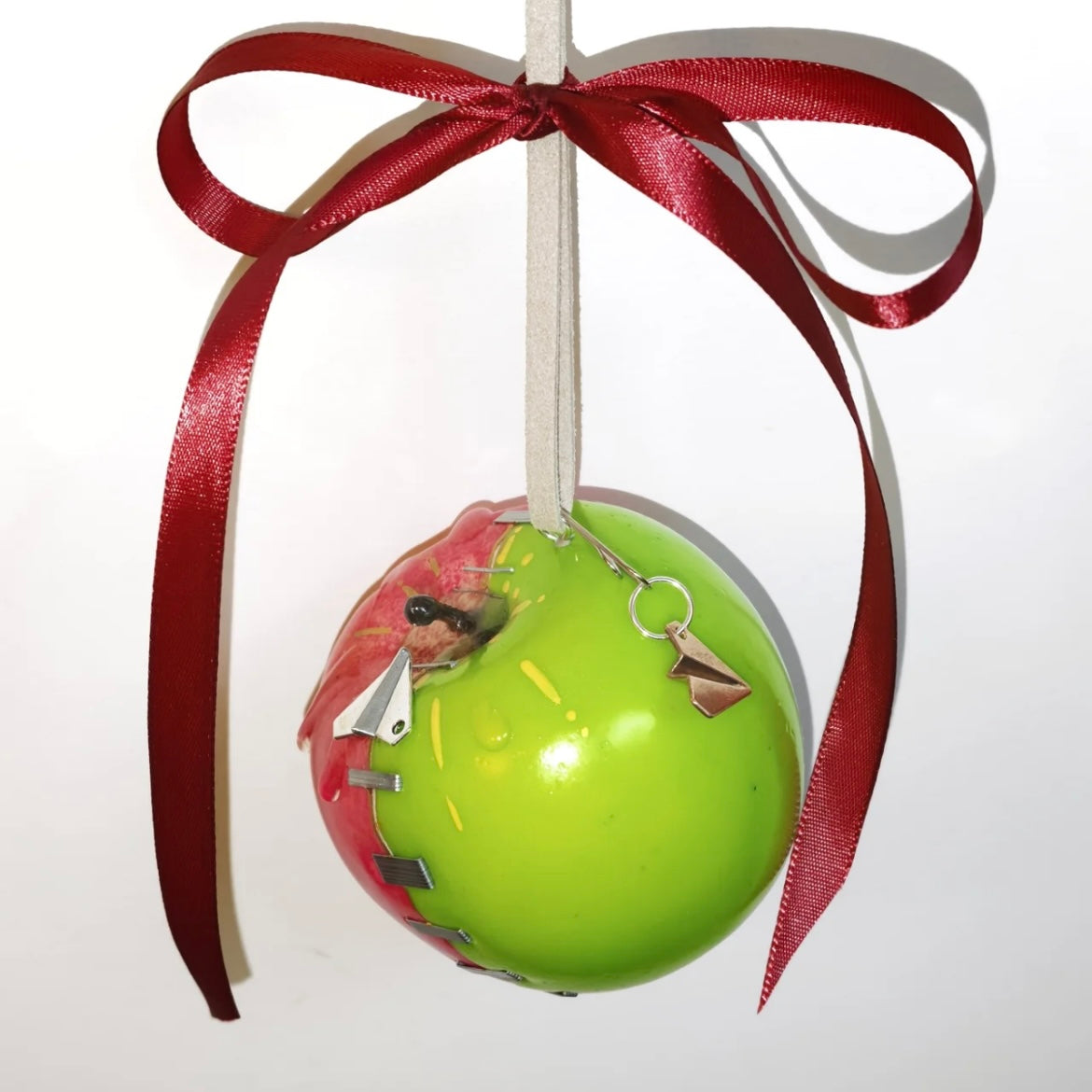 CALEB-Caleb & Mc/Green and Red Apple Keychain