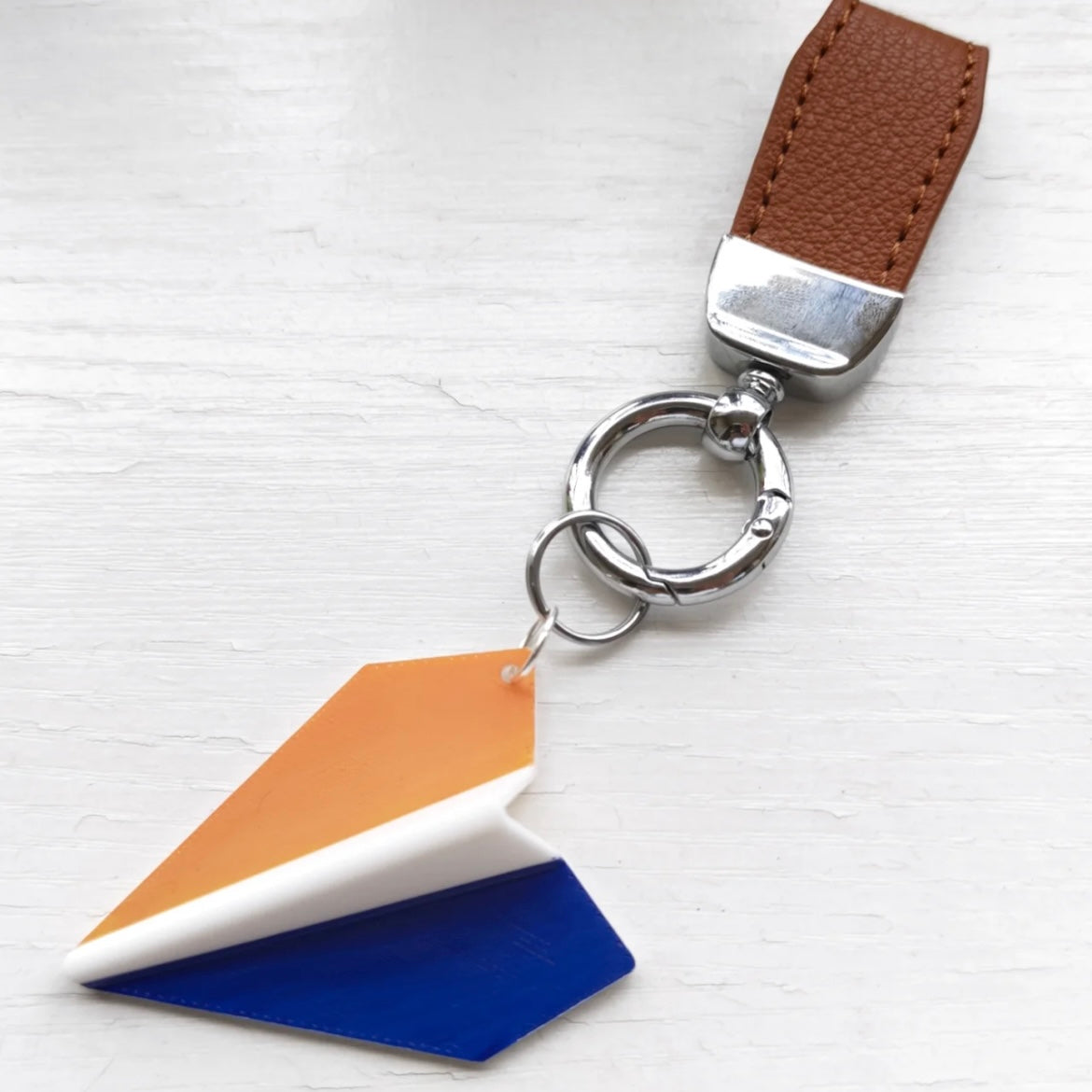 CALEB-Dawn and Dusk Skyline Small Plane with PU leather Keychain