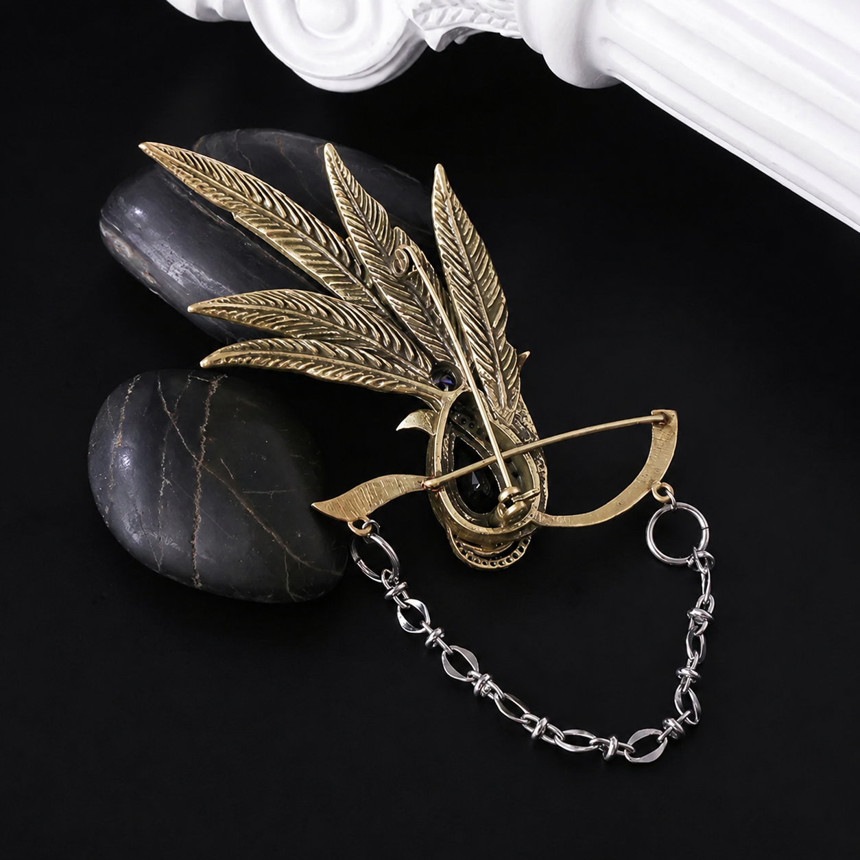SYLUS-Where Hearts Live Brooch Pin