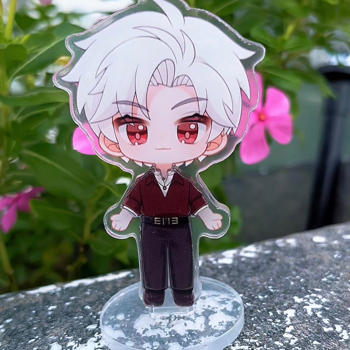 SYLUS-Magnetic Dress-Up Standee (12 Outfits)