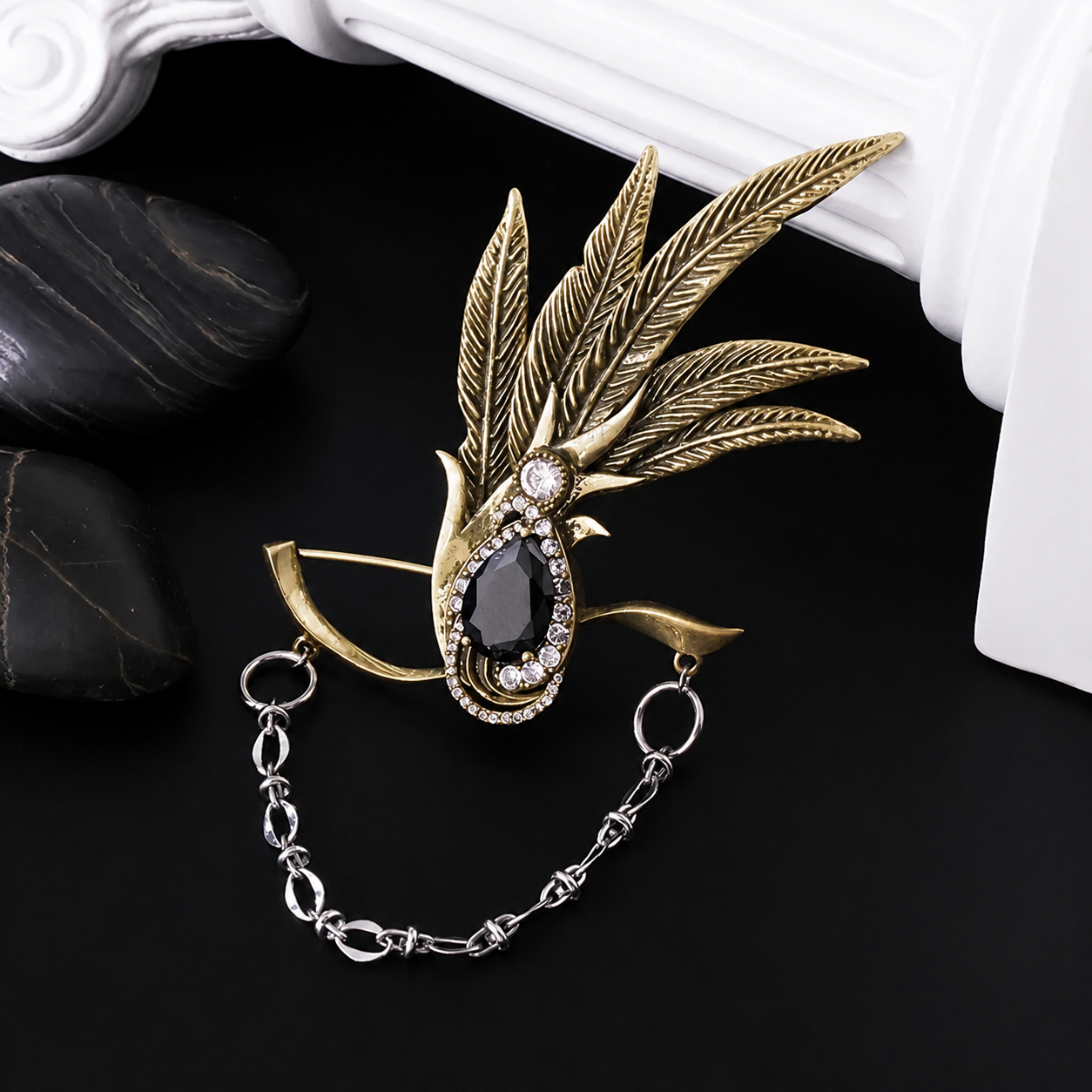 SYLUS-Where Hearts Live Brooch Pin